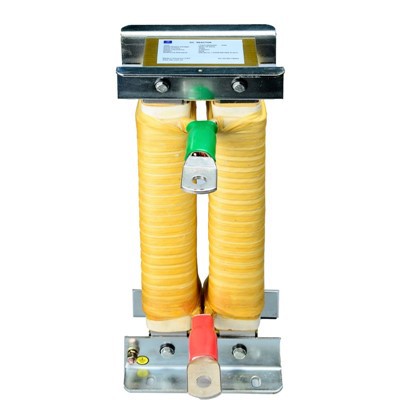 Reaktor řady pro detunující nebo filtrování